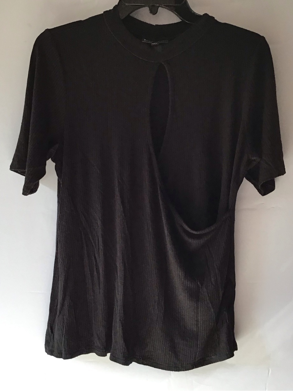 370 bobeau Black Short-Sleeve Top with Front Cutout